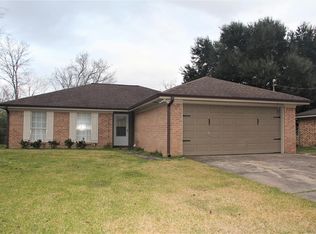1349 Fair Dr, Angleton, TX 77515