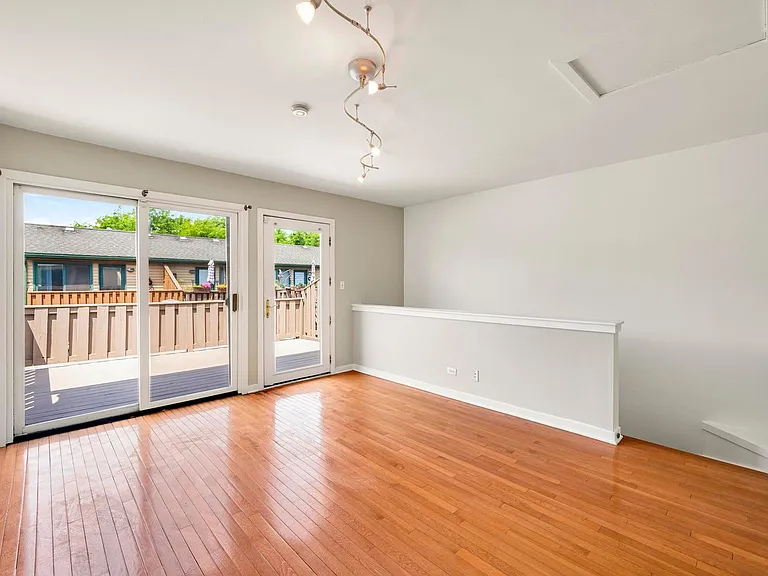 1812 S Dearborn St #12 — Photo 14