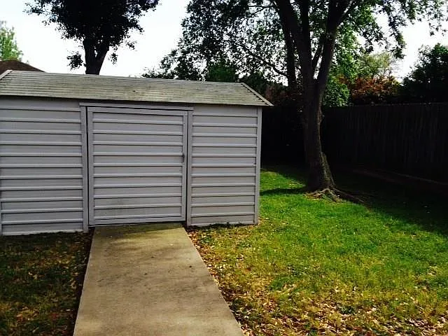 17307 Nordway Dr — Photo 12