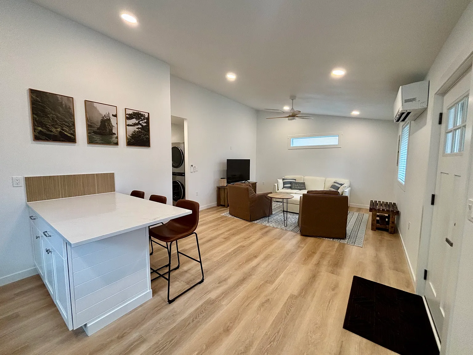 2 bed, 900 sqft, $2,750 — Photo 3