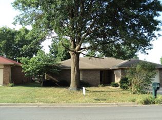 1220 W Maplewood St, Springfield, MO 65807