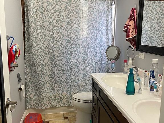4th image of 5854-58 N Maplewood Ave Unit 8