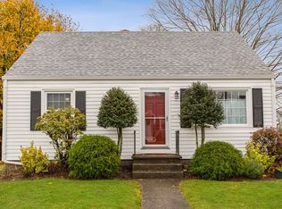 48 Bodwell St, Somerset, MA 02726