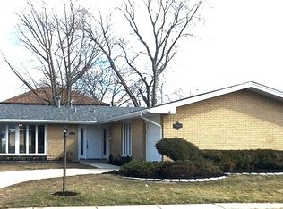 15401 Betty Ann Ln, Oak Forest, IL 60452