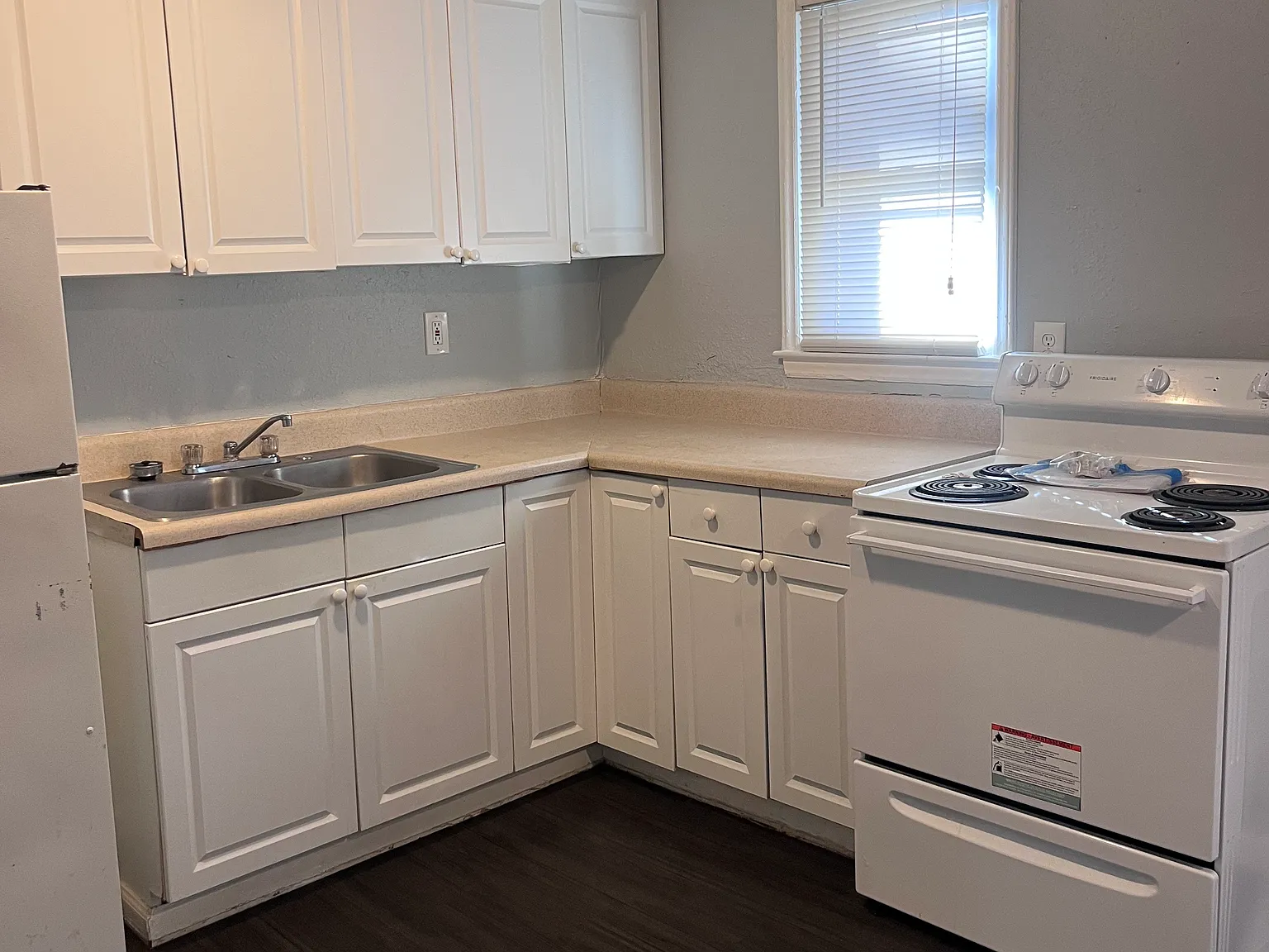 2 bed, 900 sqft, $1,000 — Photo 2