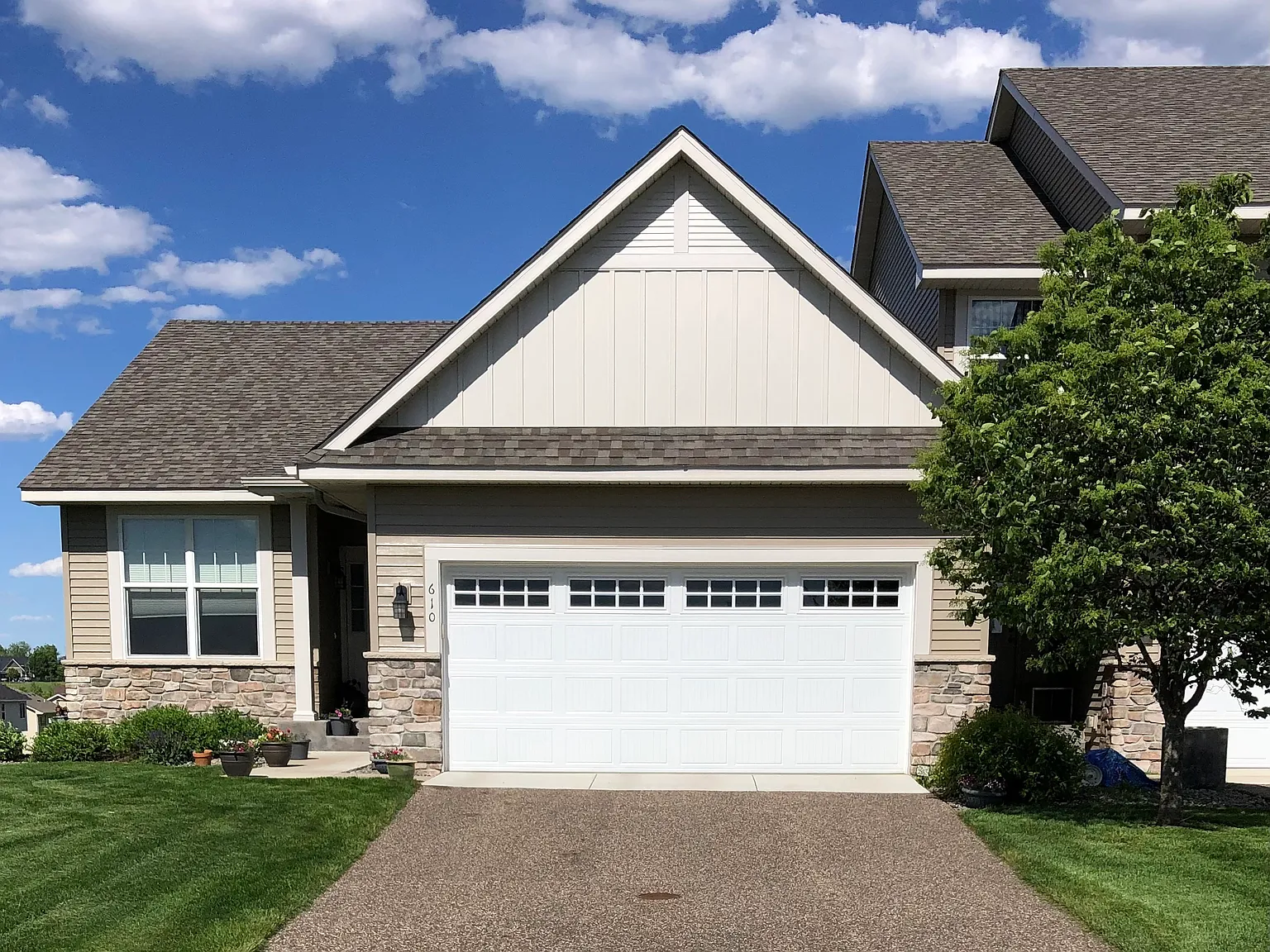 2 bed, 1.5 bath, 1480 sqft, $1,900 — Photo 1