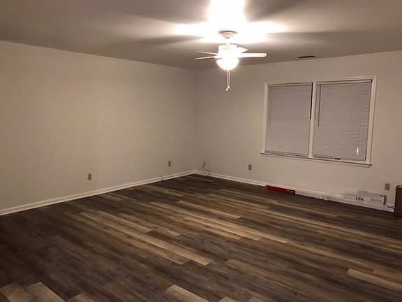 5th image of 115 Bay West Ct