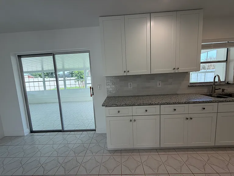 808 Balsamwood Ln — Photo 8