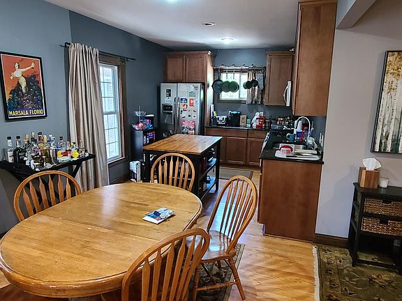 3rd image of 2540 Harriet Ave #2