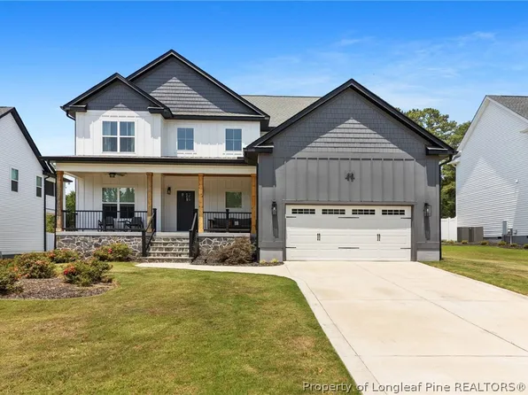 415 Stable Ct, Linden, NC 28356