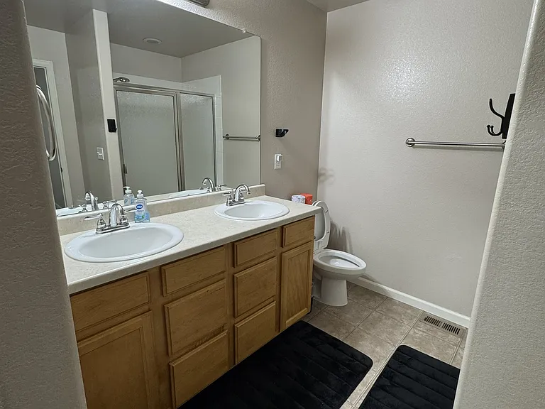 993 Centaurus Pl — Photo 3