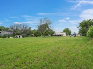 1020 E Jefferson Ave, Whitney, TX 76692