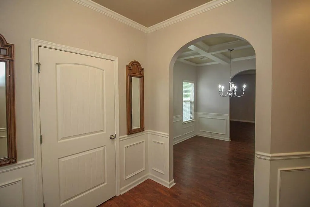 4 bed, 2.5 bath, 2172 sqft, $2,095 — Photo 4