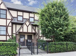 25 Lenox Rd UNIT 1, Rockville Centre, NY 11570
