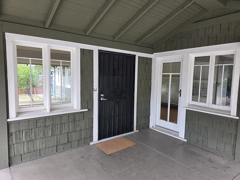 2121 Garfield Ave — Photo 13