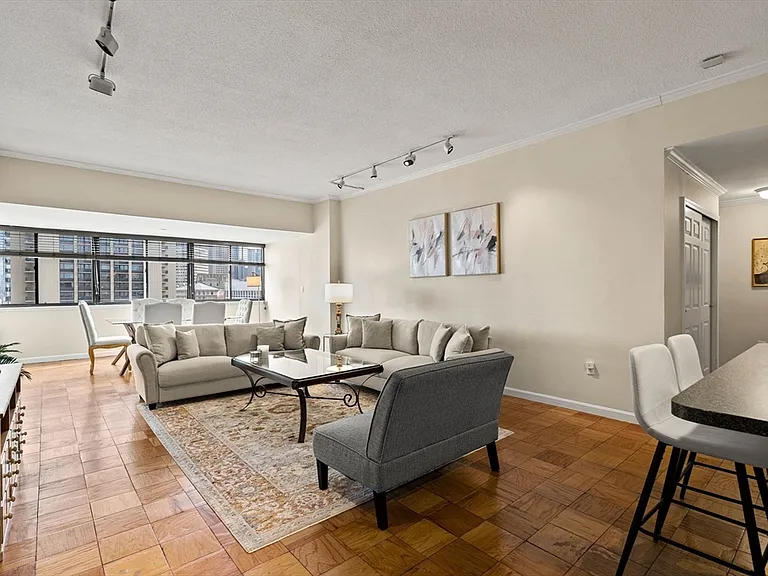 2 Hawthorne Pl #17M — Photo 22