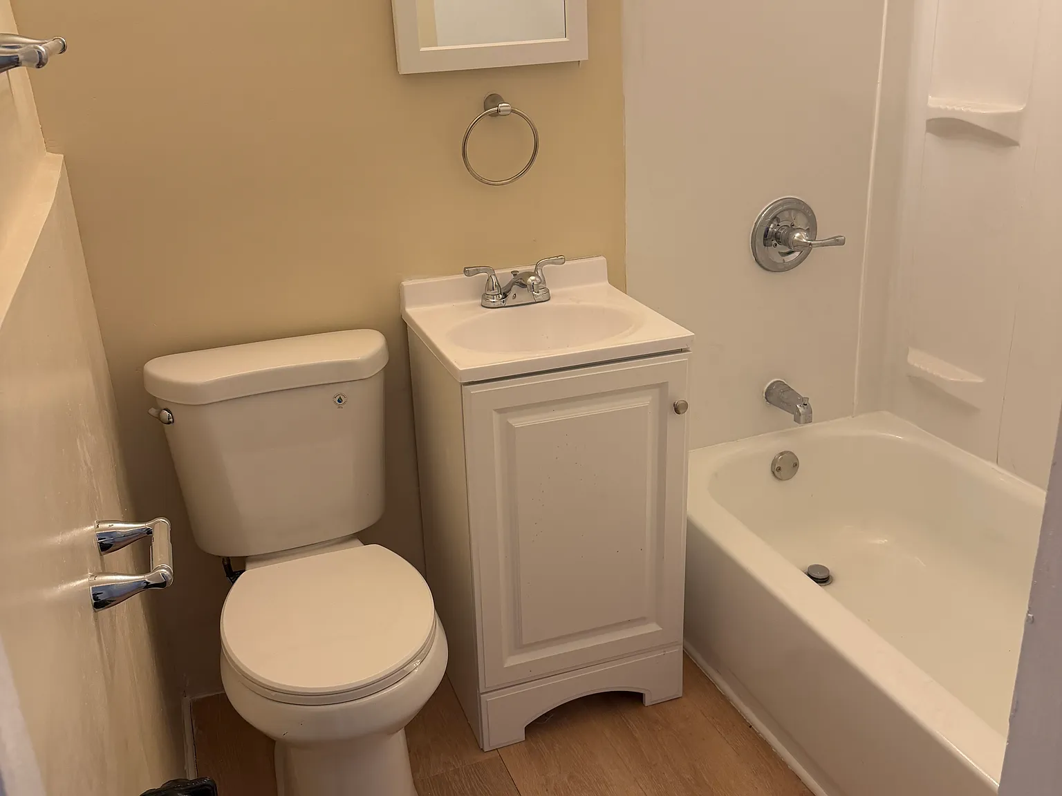 2 bed, 682 sqft, $1,700 — Photo 2