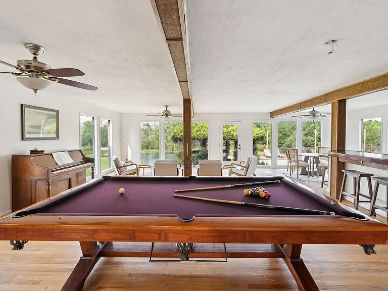 Building's Lounge