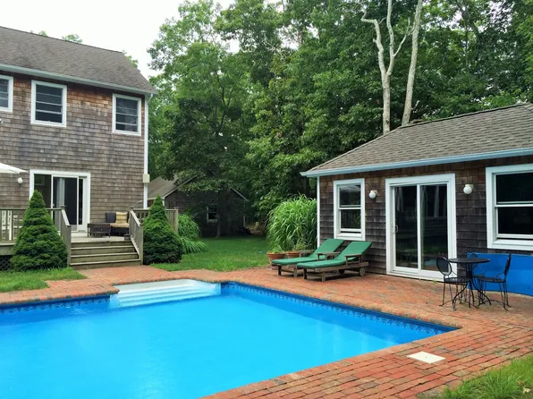 3 Hollow Tree Ln, East Hampton, NY 11937