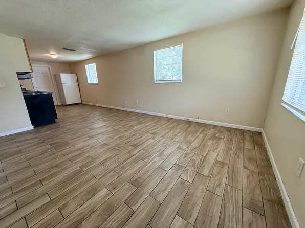 8214 N 12th St APT A, Tampa, FL 33604