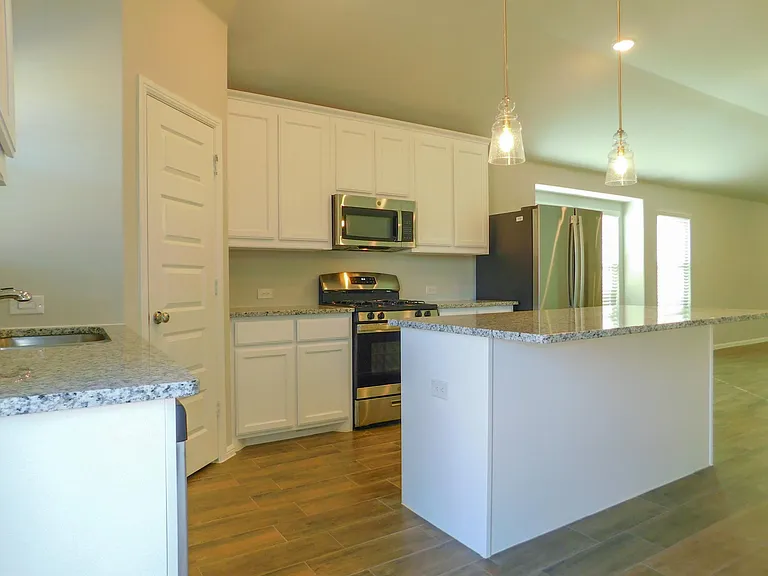14017 Earlham St — Photo 10