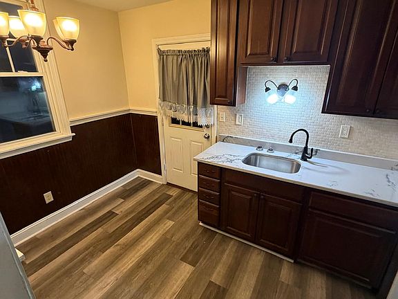 2nd image of 96 Lafayette Park #2