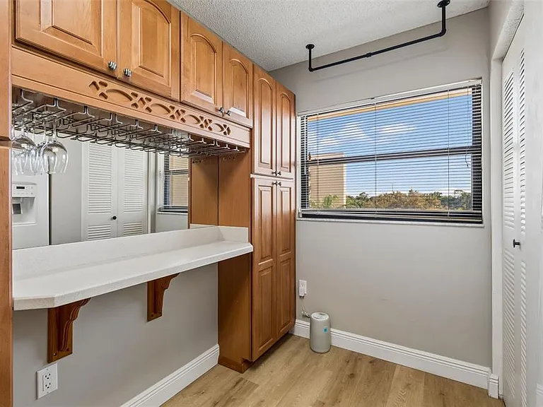 900 Cove Cay Dr #5F — Photo 14