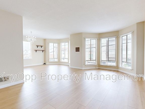 3rd image of 534 37th Ave #534