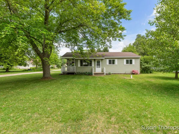 8842 Eastern Ave, Greenville, MI 48838