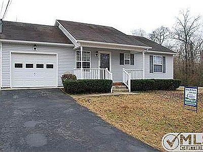 2nd image of 100 Kimberly Dr