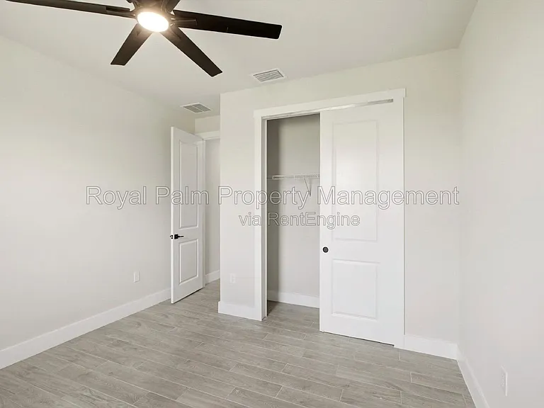 3750 NE 13th Ave — Photo 23