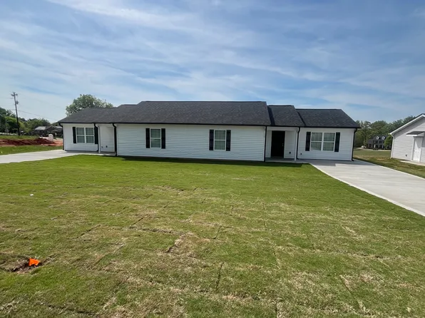 496 Bernice Snow Rd, Greer, SC 29651