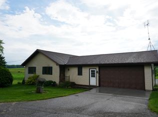 3919 Croswell Ave, Fremont, MI 49412