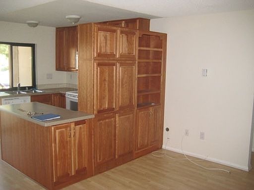 3rd image of 7835 Cowles Mountain Ct Unit B28