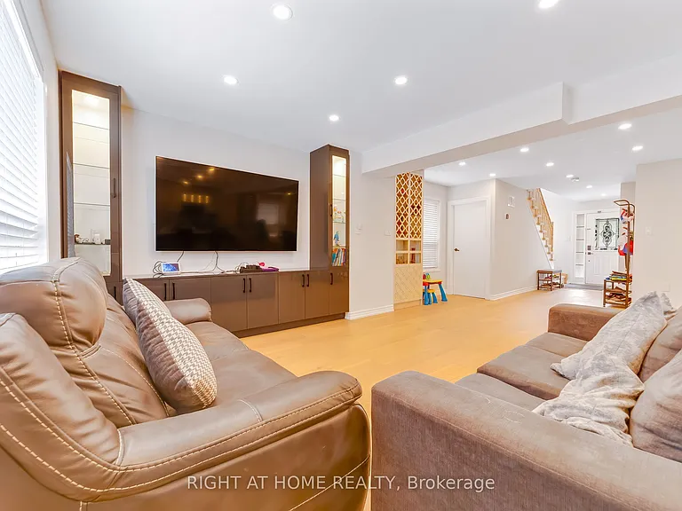 1300 Ravencliffe Ct — Photo 29
