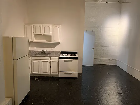 Rented by Carnegie Management Inc | media 25