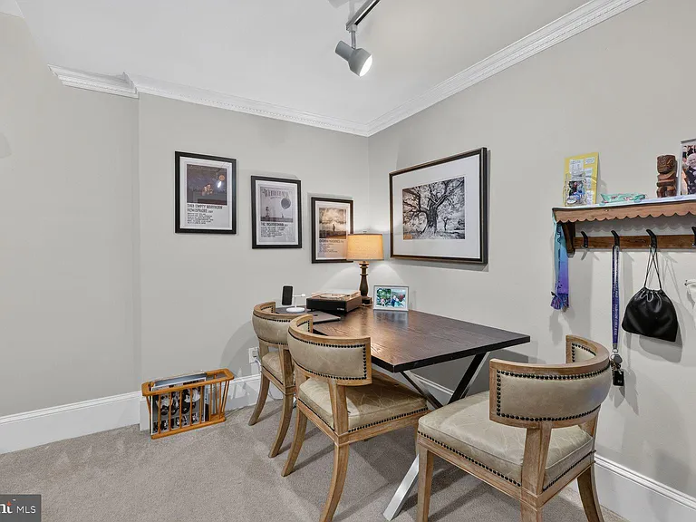 1736 18th St NW #T2 — Photo 7