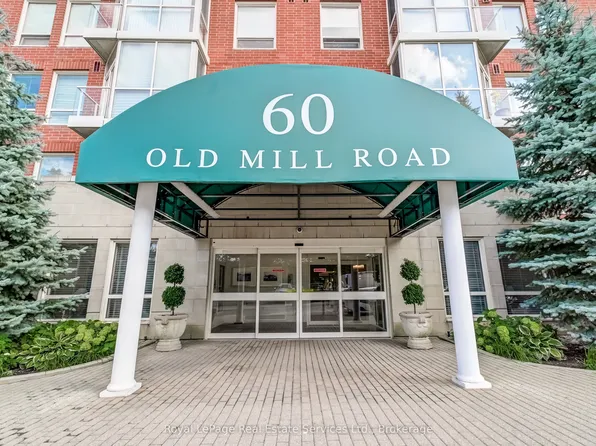 60 Old Mill Rd #Penthouse 1, Oakville, ON L6J 7V9