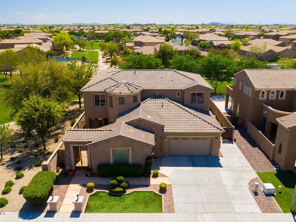 1st image of 2661 E Wisteria Dr