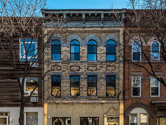 001_014_029_228_kingsland_avenue_exterior-1