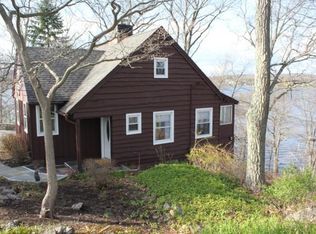 5 Crows Nest Ln, Danbury, CT 06811