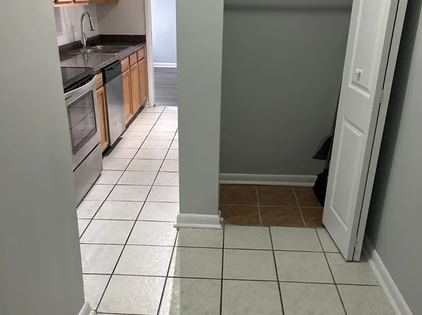9200 Edwards Way APT 103, Hyattsville, MD 20783