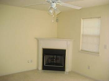 3rd image of 12938 Mosby Ln