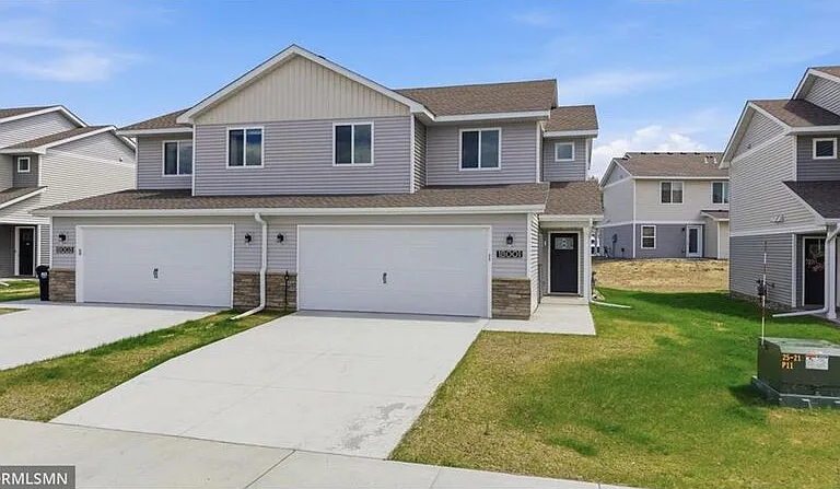 18001 Walnut Cir — Photo 1