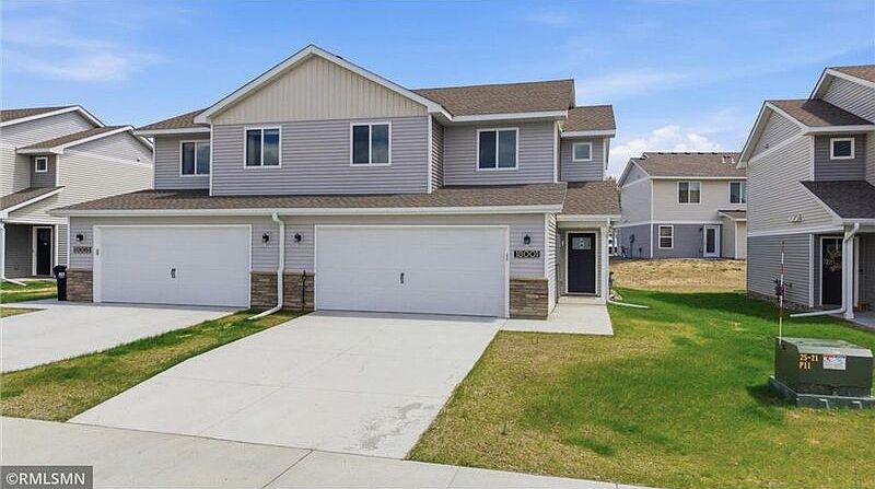 1st image of 18001 Walnut Cir
