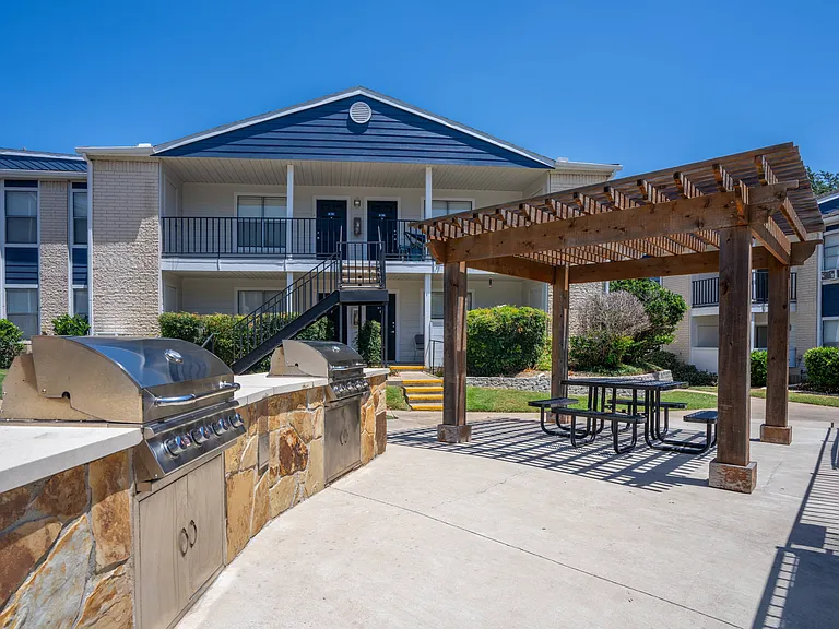 Outdoor Grilling Station at Sandstone Apartments