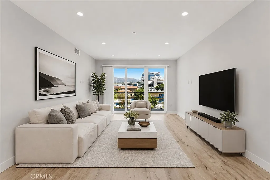 5820 La Mirada Ave — Photo 4