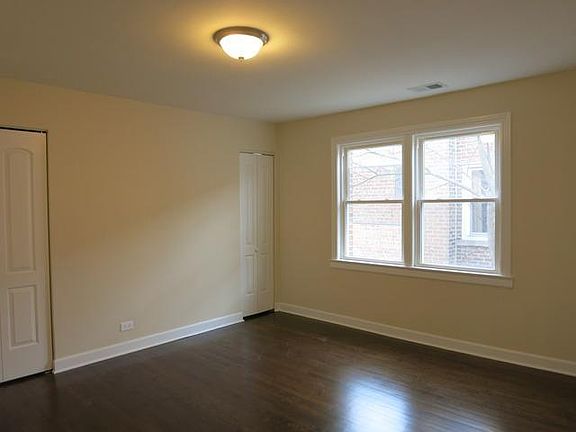 5th image of 6052 N Mozart St #2