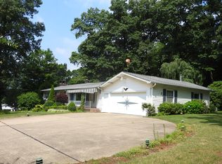 110 Rays Rd, Fenelton, PA 16034