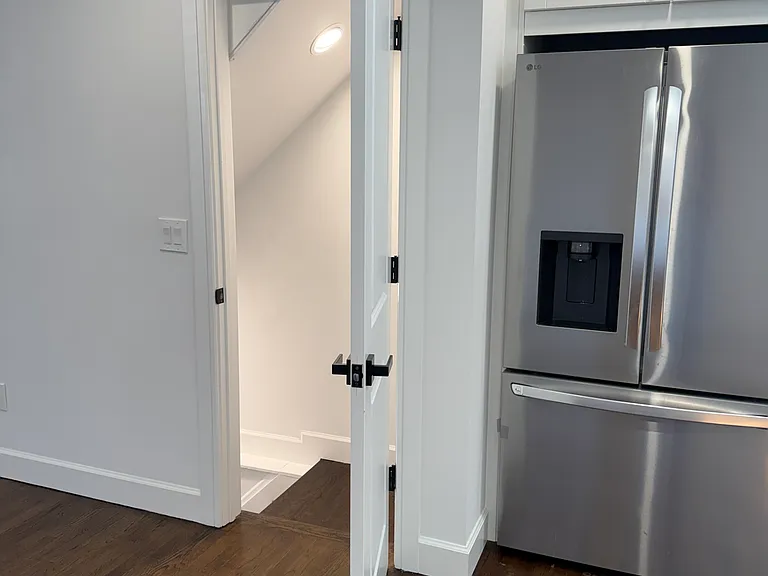 69 Cos Cob Ave #1 — Photo 15